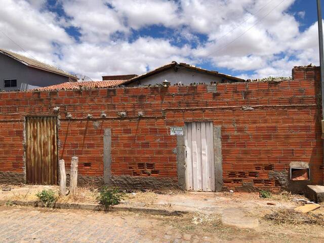 #10 - Casa para Venda em Guanambi - BA