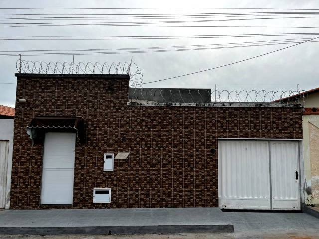 #18 - Casa para Venda em Guanambi - BA