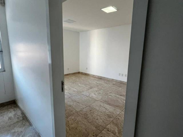 #33 - Sala para Locação em Guanambi - BA