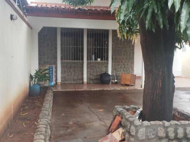 #41 - Casa para Venda em Guanambi - BA